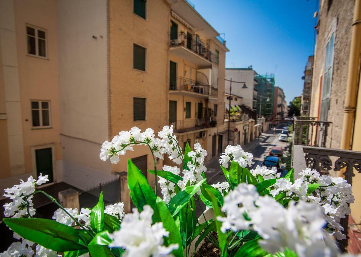 Suite Re Riccardo Caserta Bagian luar foto